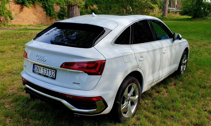 Audi Q5 Sportback cena 199999 przebieg: 43000, rok produkcji 2021 z Nysa małe 379